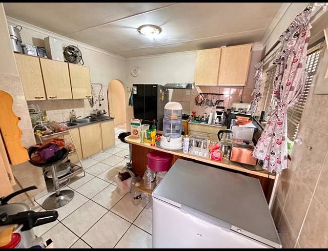 3 BEDROOM HOUSE FOR SALE IN MOUNTAIN VIEW